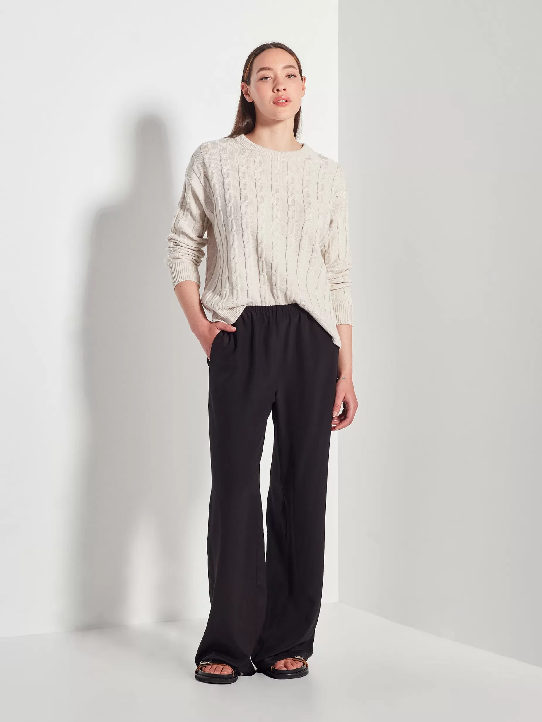 Women Juliette Hogan Cable Crew Cotton Knit