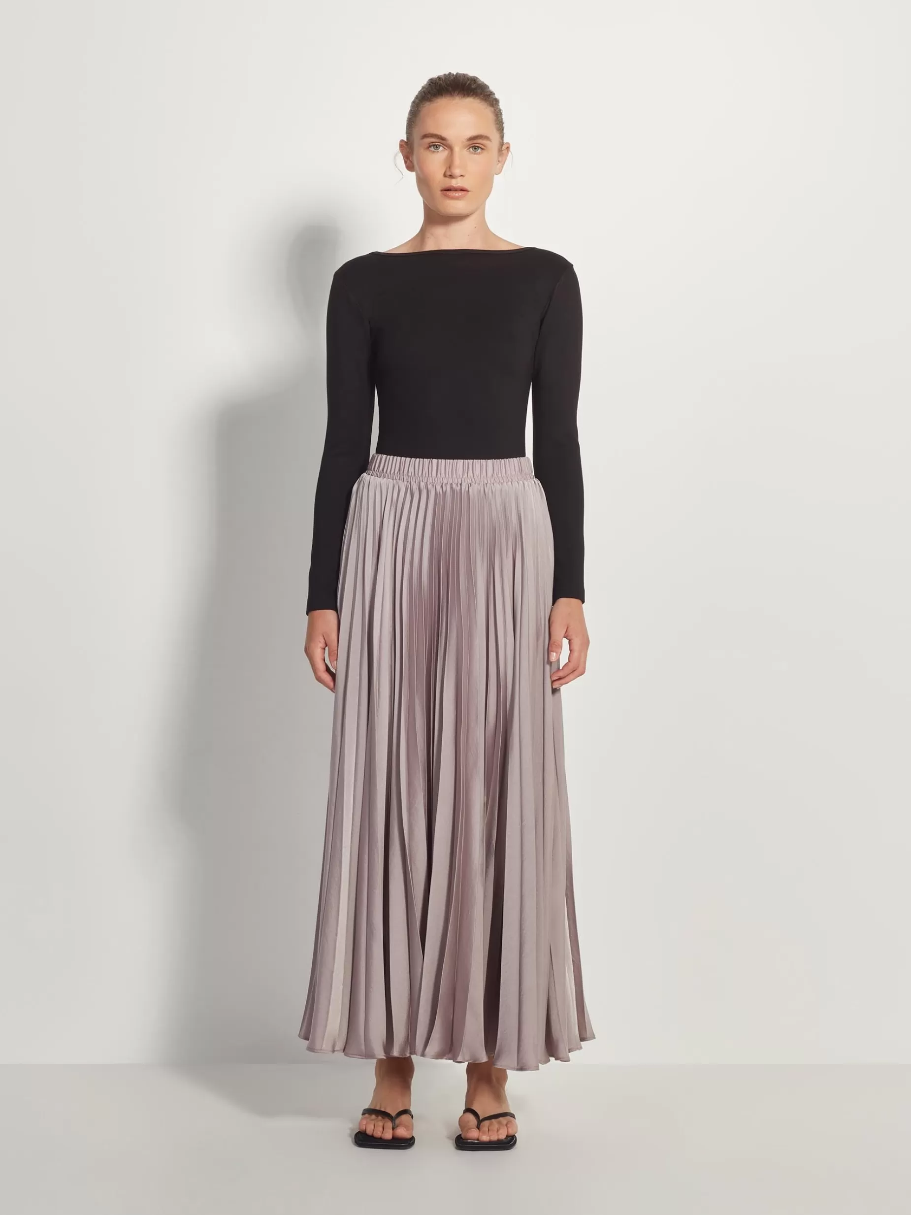 Women Juliette Hogan Evelyn Pleat Skirt Satin Triacetate