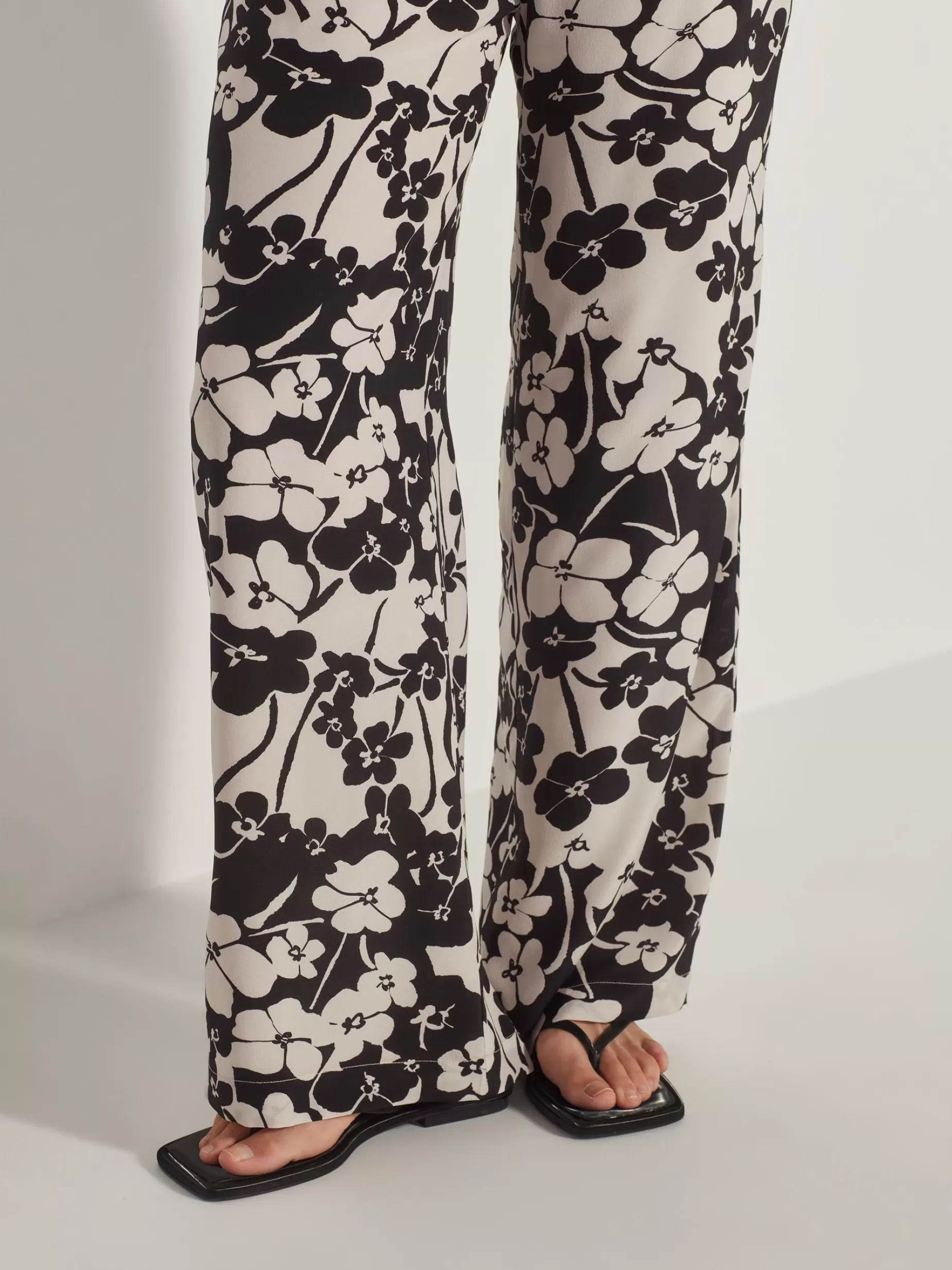 Women Juliette Hogan Loli Pant Sakura Silk