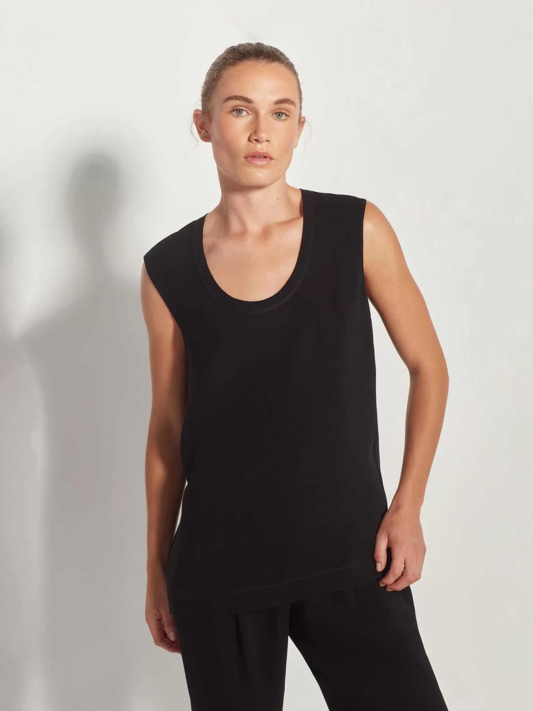 Women Juliette Hogan Refined Tank Luxe Suiting